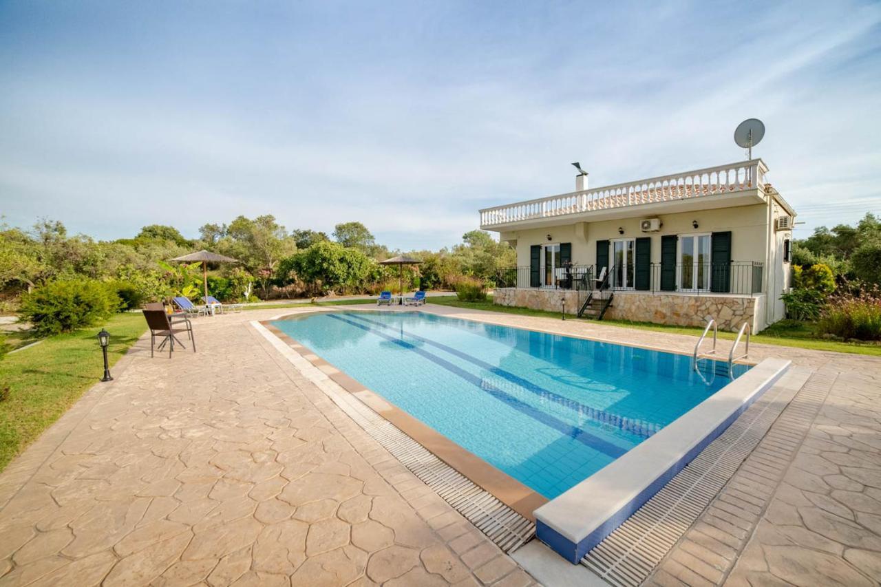 Villa Adonis Halikounas エクステリア 写真