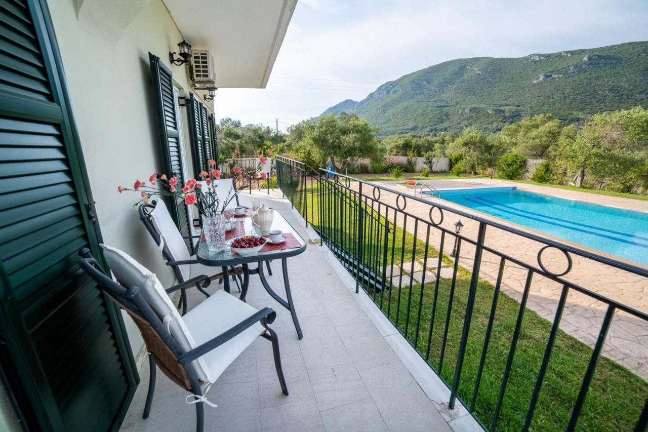 Villa Adonis Halikounas エクステリア 写真