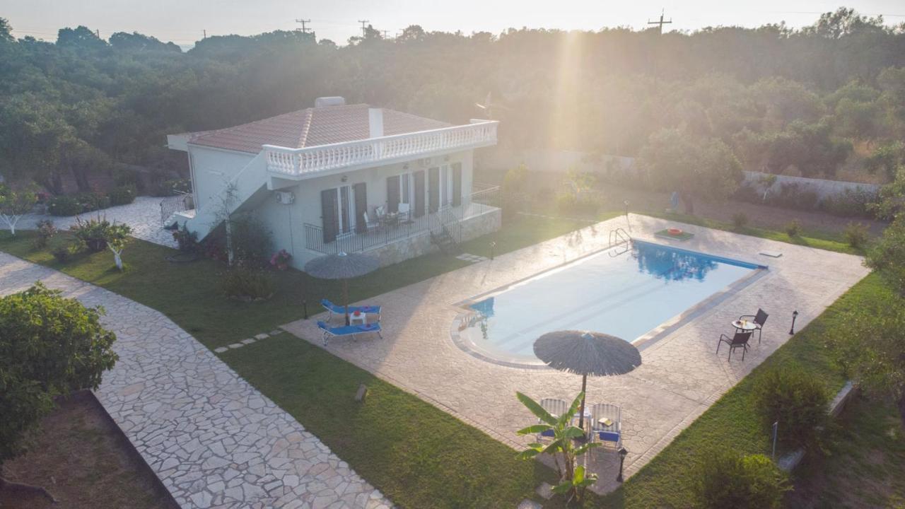 Villa Adonis Halikounas エクステリア 写真