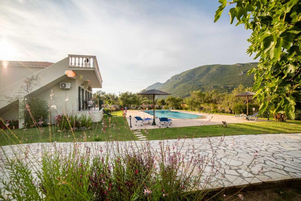 Villa Adonis Halikounas エクステリア 写真
