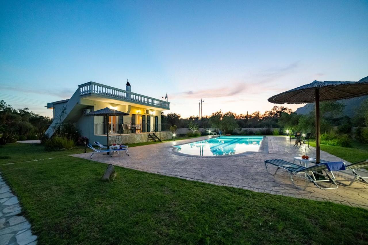Villa Adonis Halikounas エクステリア 写真
