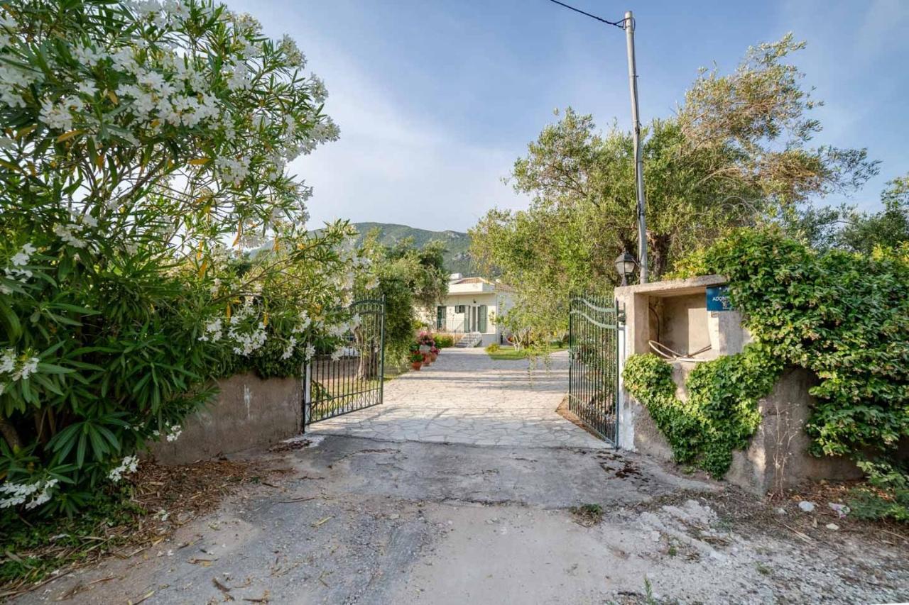 Villa Adonis Halikounas エクステリア 写真