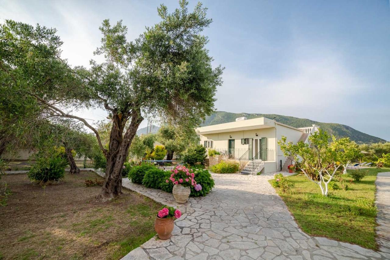 Villa Adonis Halikounas エクステリア 写真